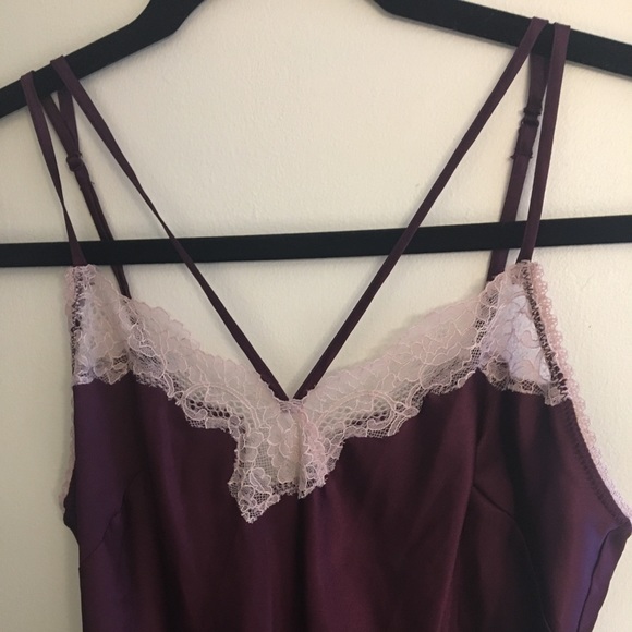 ❌SOLD❌Victoria’s Secret Lace Trim Cross Front Slip - Picture 3 of 5